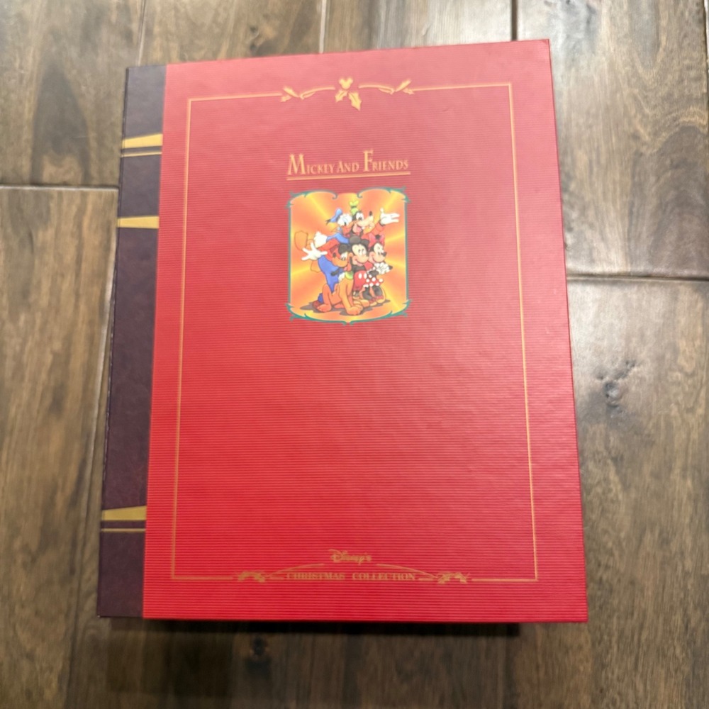 Vintage Disney Mickey and Friends Christmas Collection Figurines‎ In Book Box